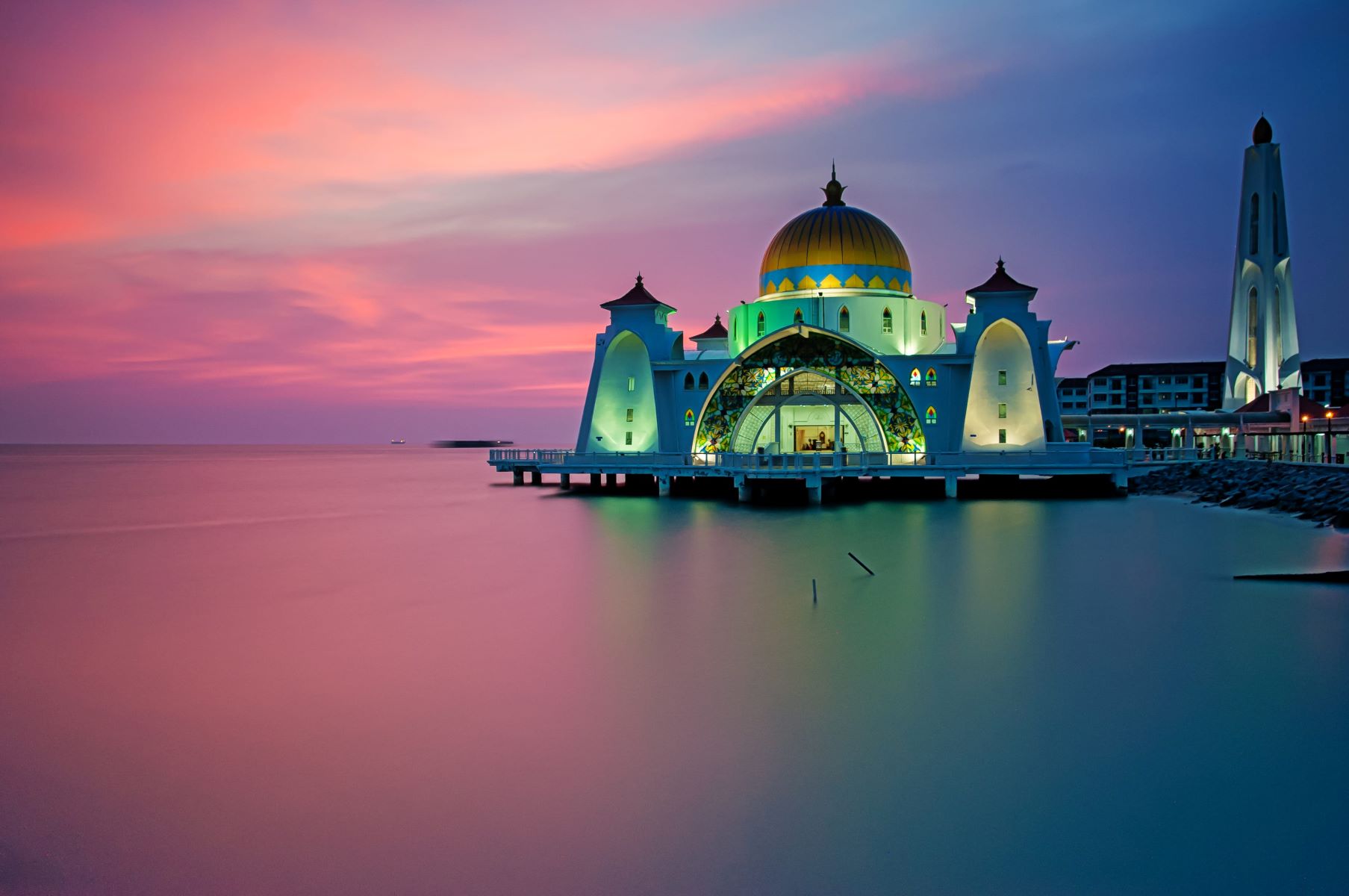 16-astonishing-facts-about-melaka-straits-mosque