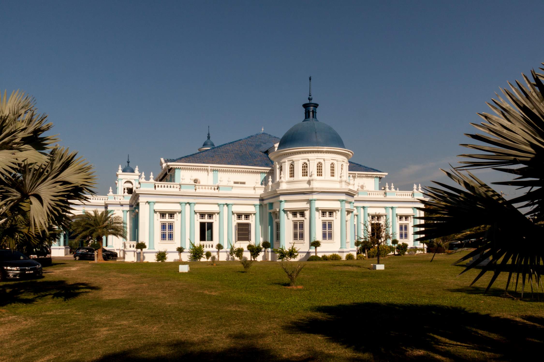 16-extraordinary-facts-about-sultan-ibrahim-jamek-mosque-johor