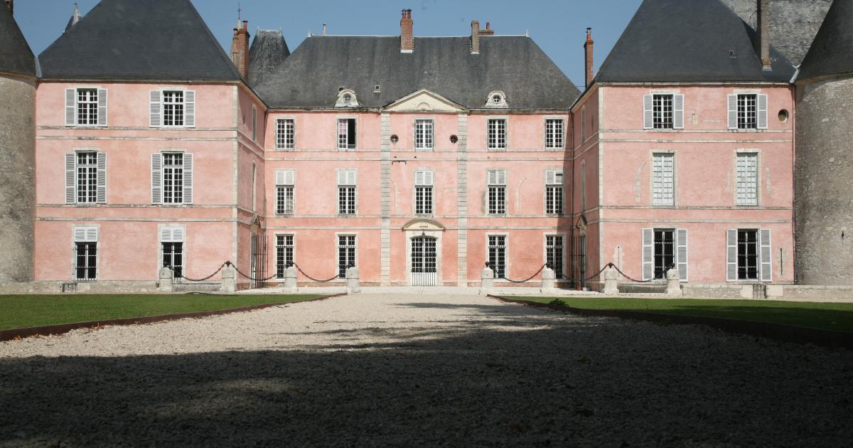 16-unbelievable-facts-about-chateau-de-meung-sur-loire