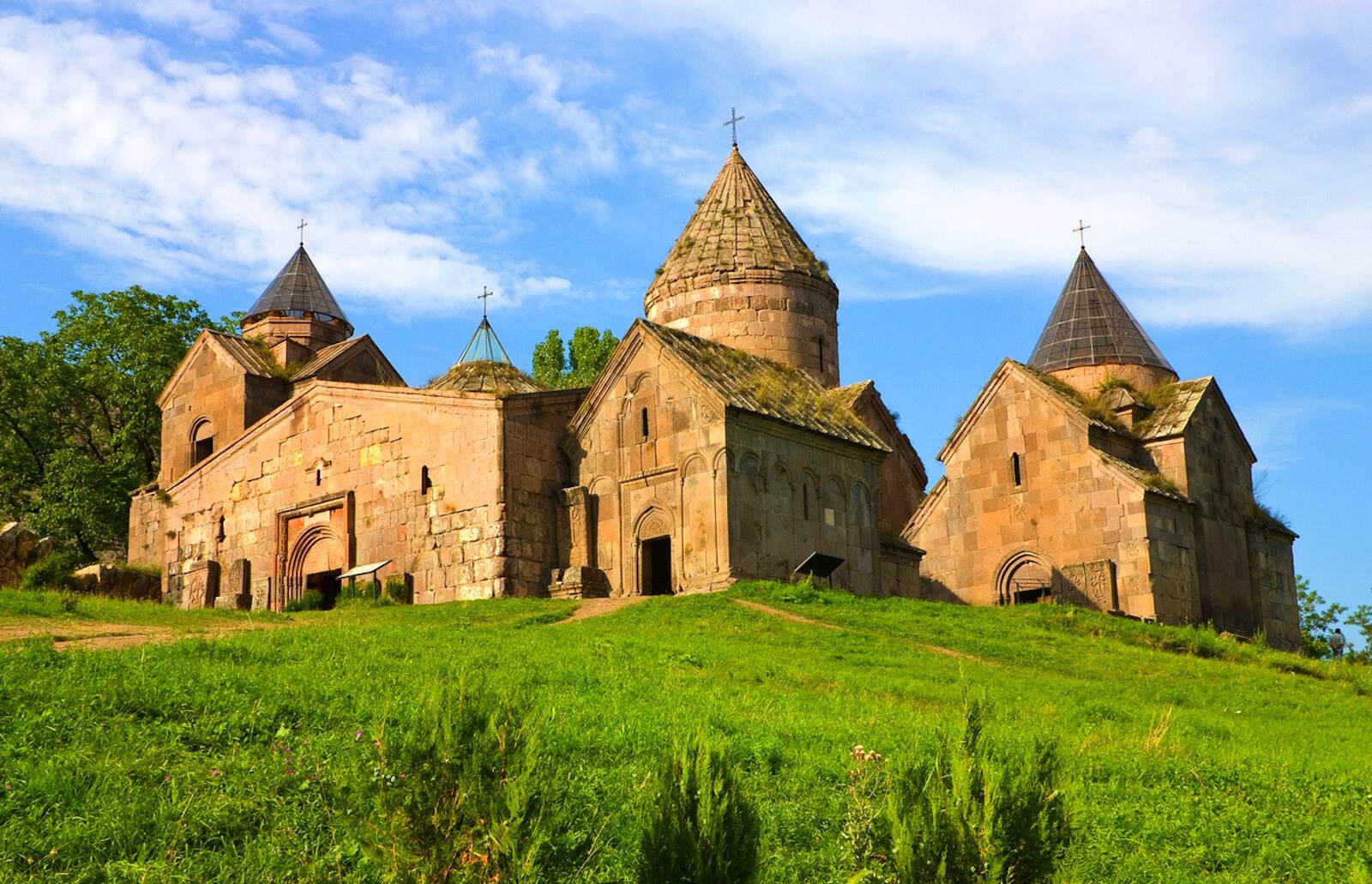17-astonishing-facts-about-goshavank-monastery