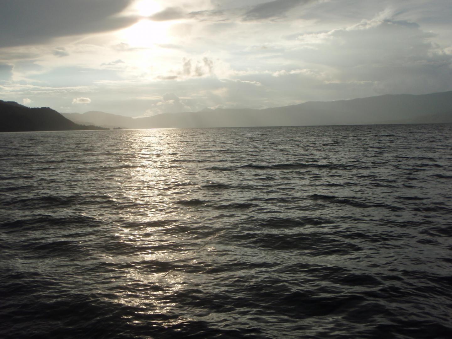 17-astonishing-facts-about-matano-lake