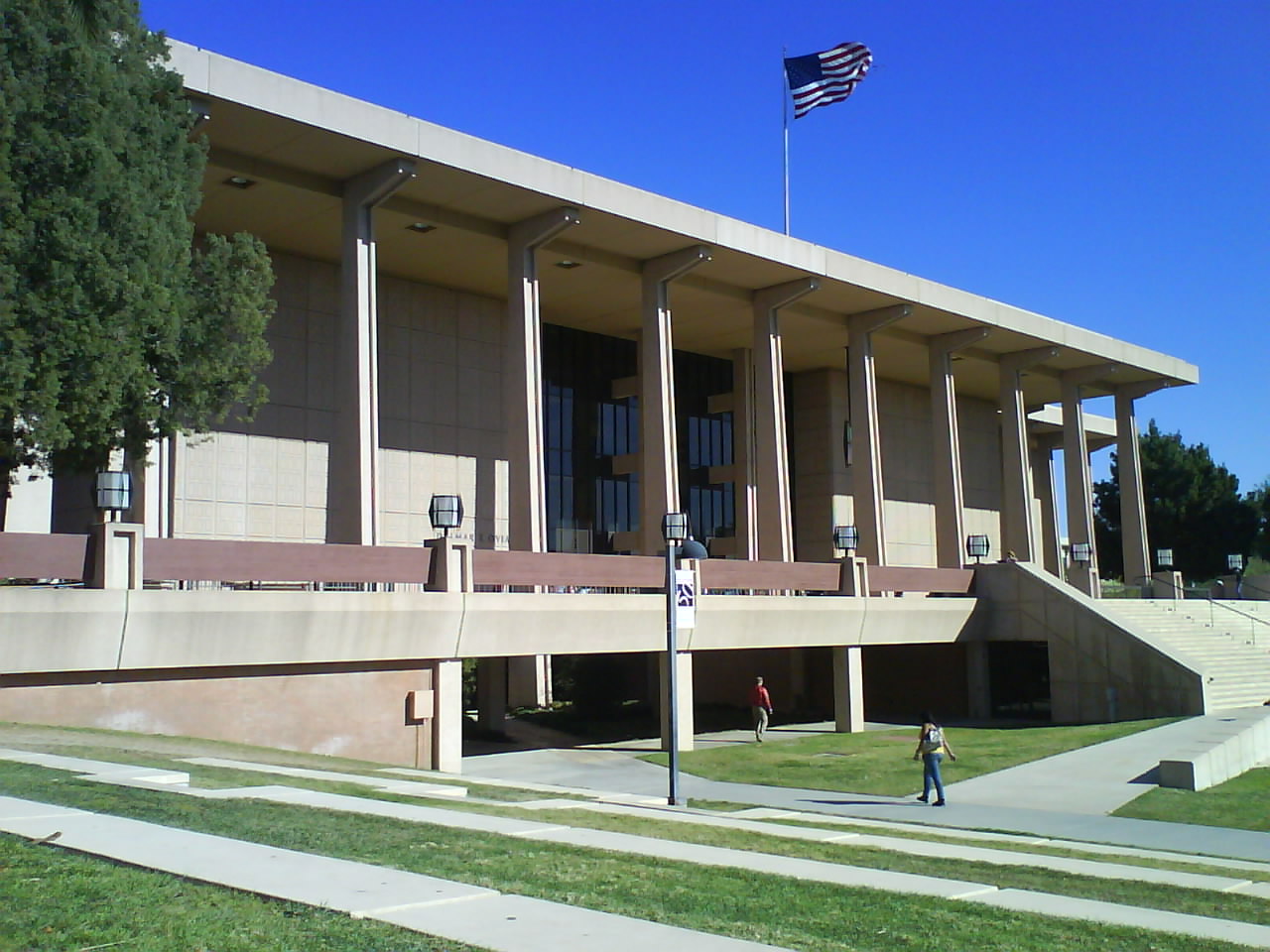 17-extraordinary-facts-about-oviatt-library