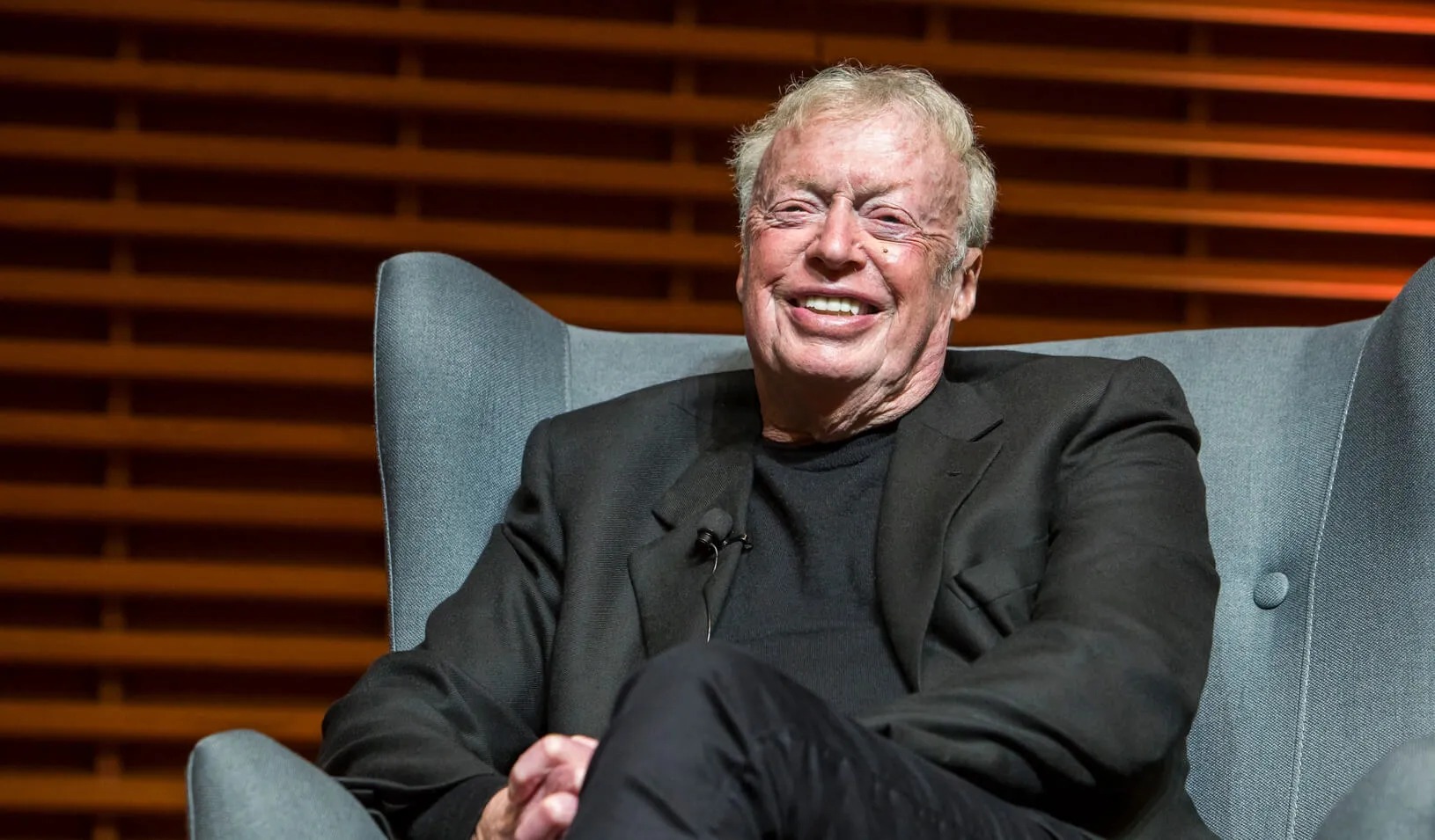 Extraordinary About Phil Knight Facts.net