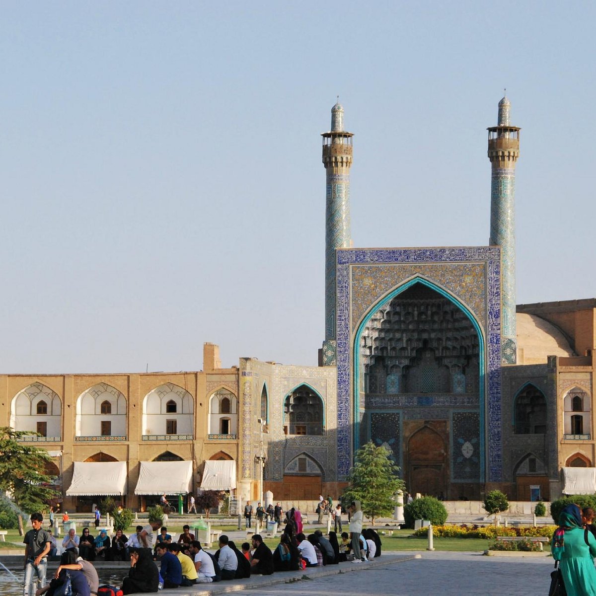 18-astonishing-facts-about-bazar-e-bozorg-isfahan