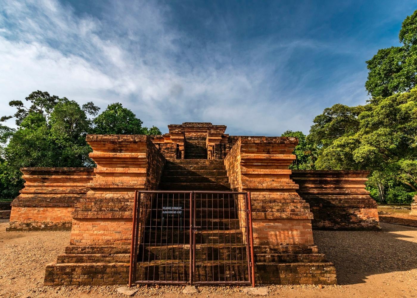 18-astonishing-facts-about-muaro-jambi-temples