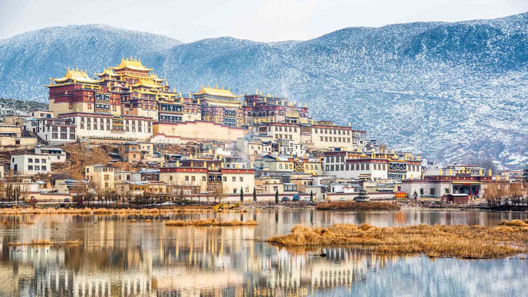18-extraordinary-facts-about-ganden-sumtseling-monastery