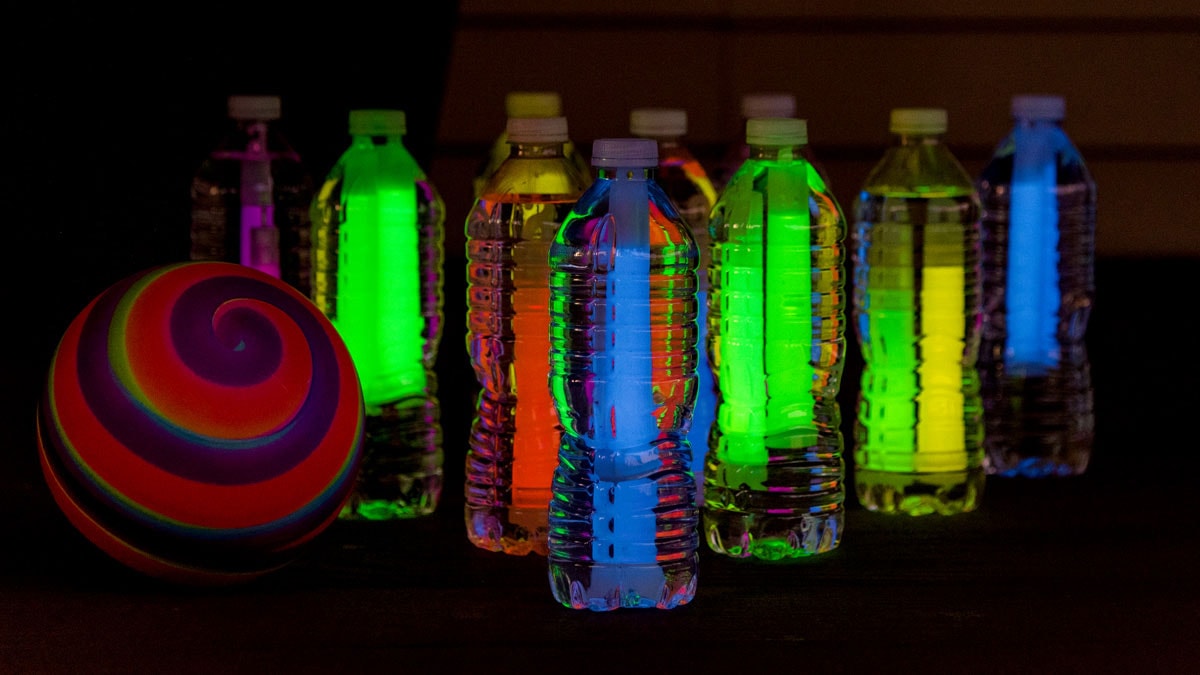 18-mind-blowing-facts-about-glow-stick-bowling