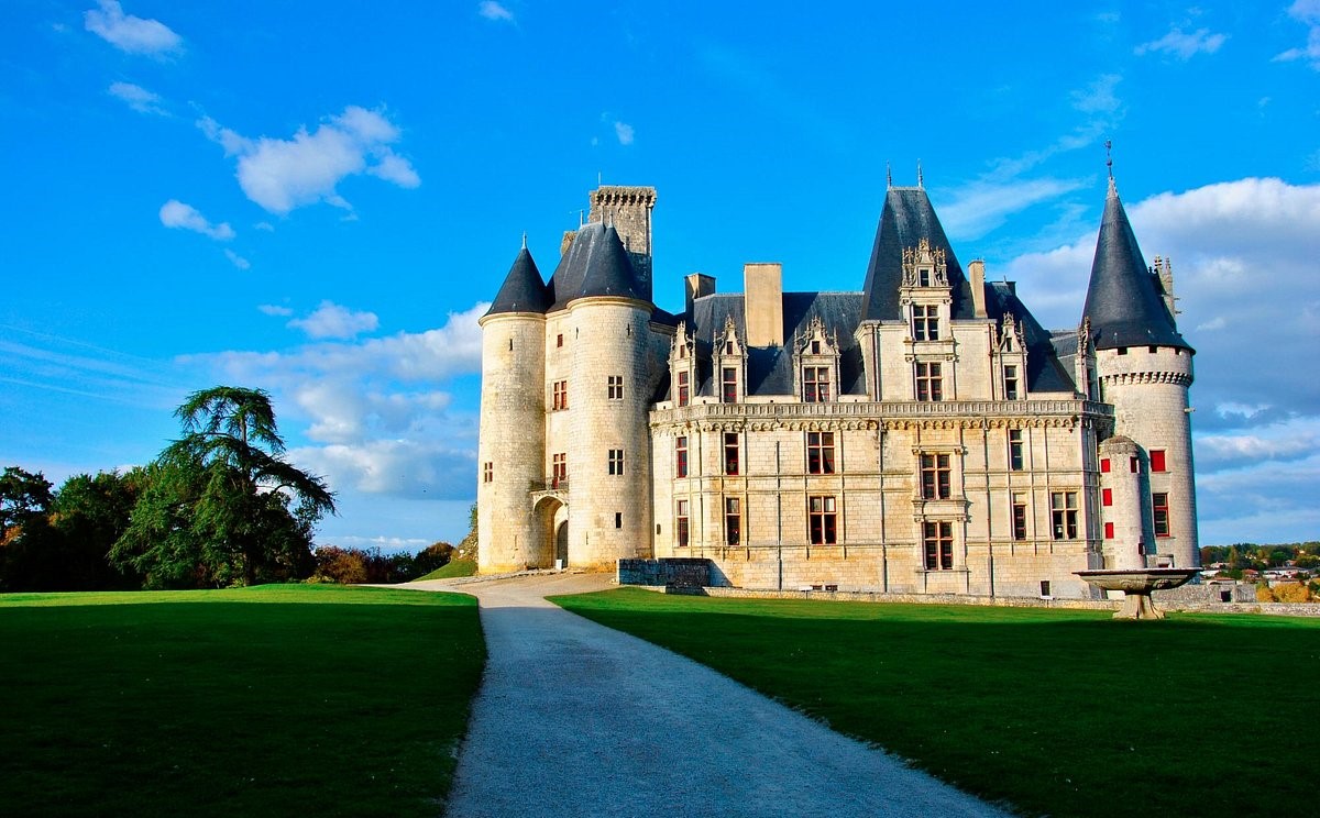 19-astonishing-facts-about-chateau-de-la-rochefoucauld