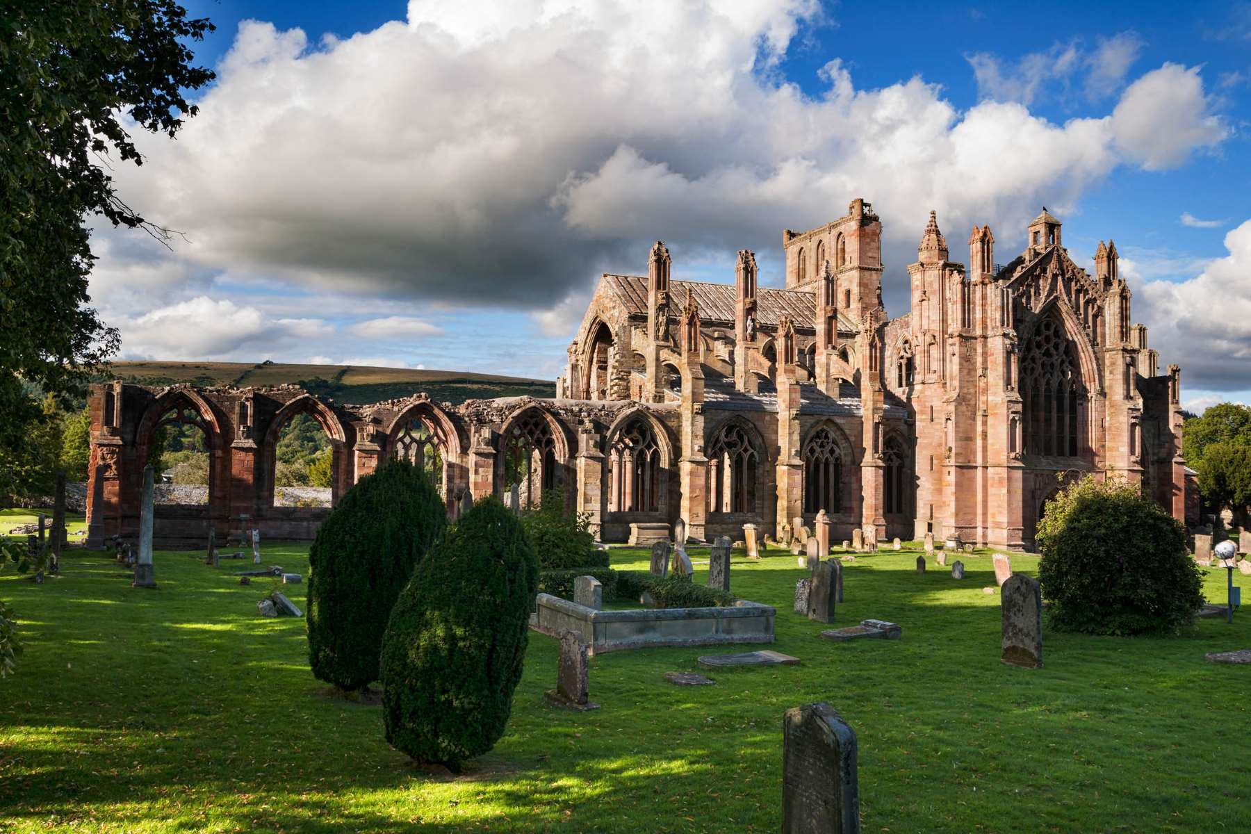 19-astonishing-facts-about-melrose-abbey