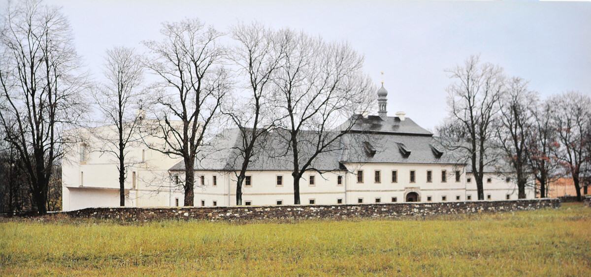 19-astonishing-facts-about-novy-dvur-monastery
