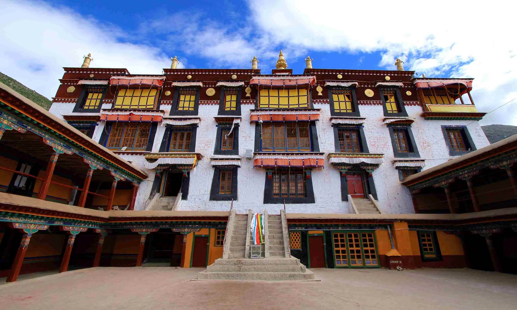 19-enigmatic-facts-about-drepung-gomang-monastery