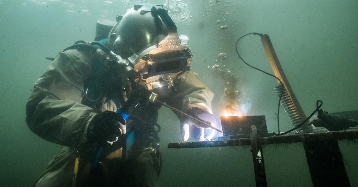19-fascinating-facts-about-underwater-welder