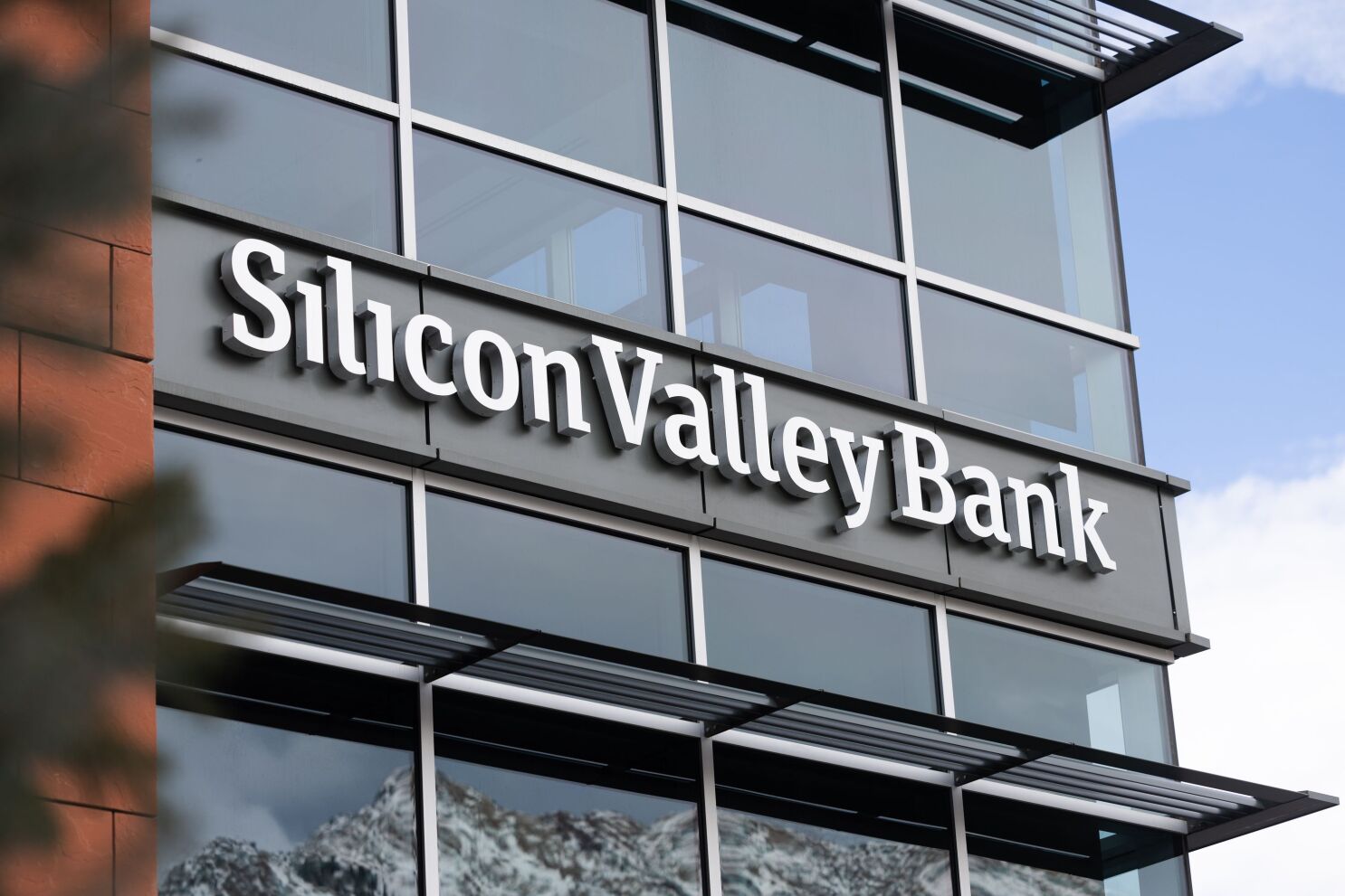 19-mind-blowing-facts-about-silicon-valley-bank
