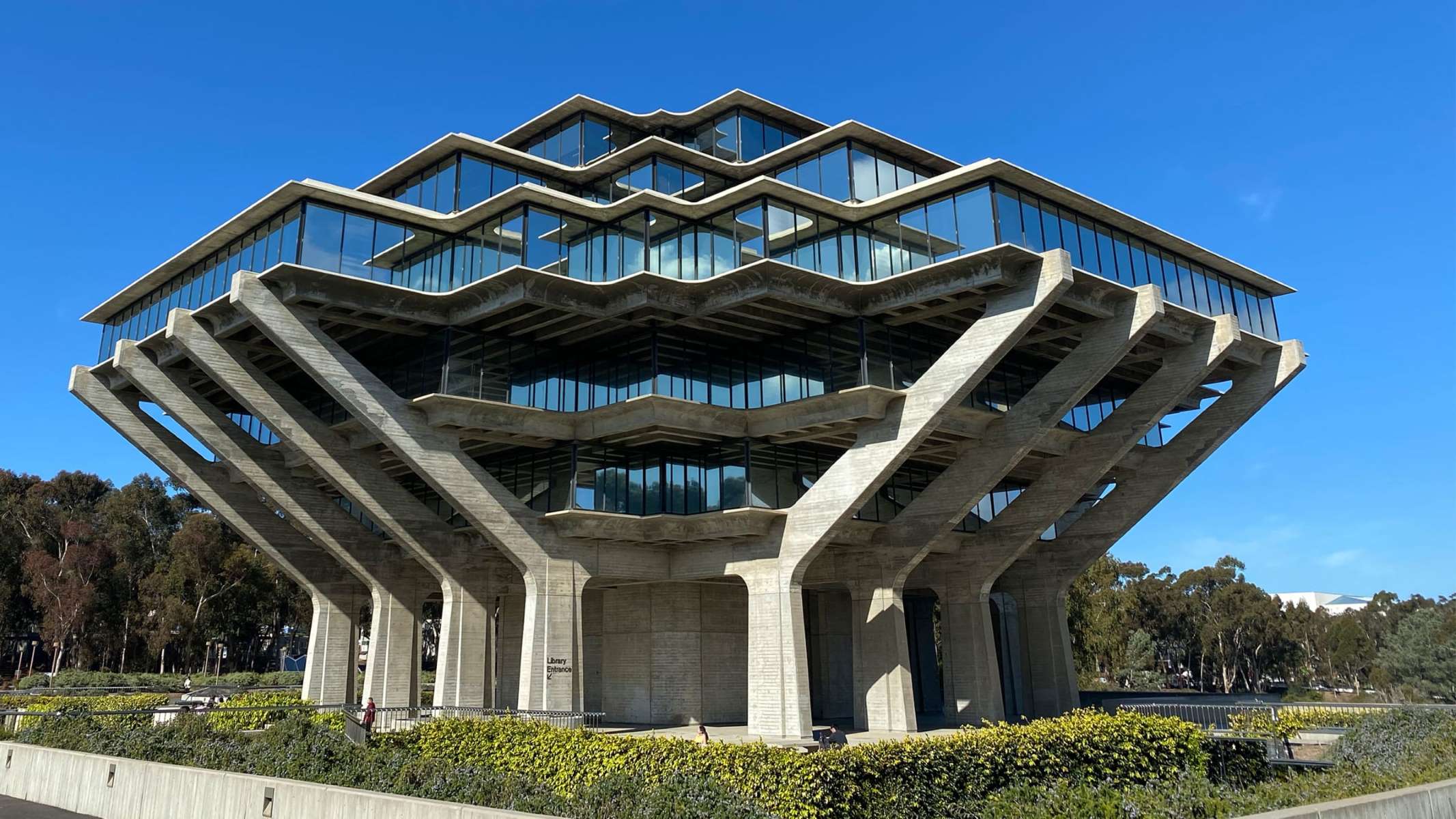20-astounding-facts-about-geisel-library