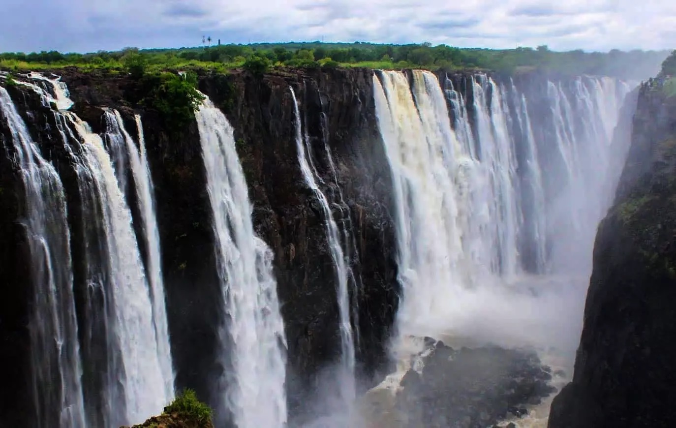 20-captivating-facts-about-victoria-falls