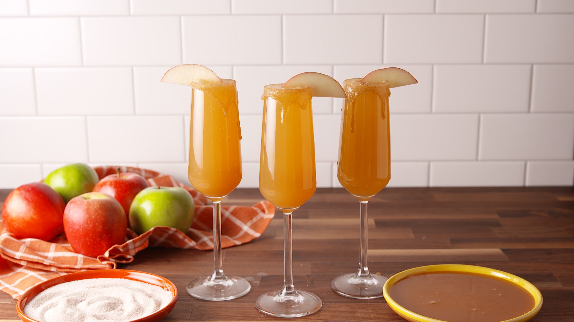 20-extraordinary-facts-about-caramel-apple-mimosas