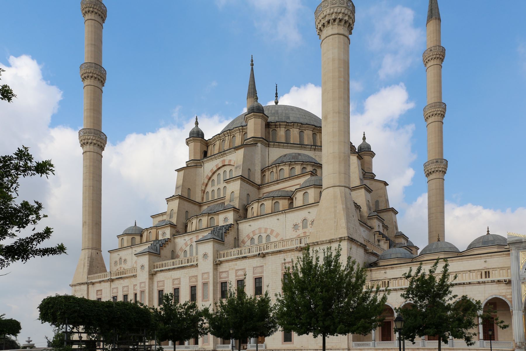20-fascinating-facts-about-sabanci-central-mosque