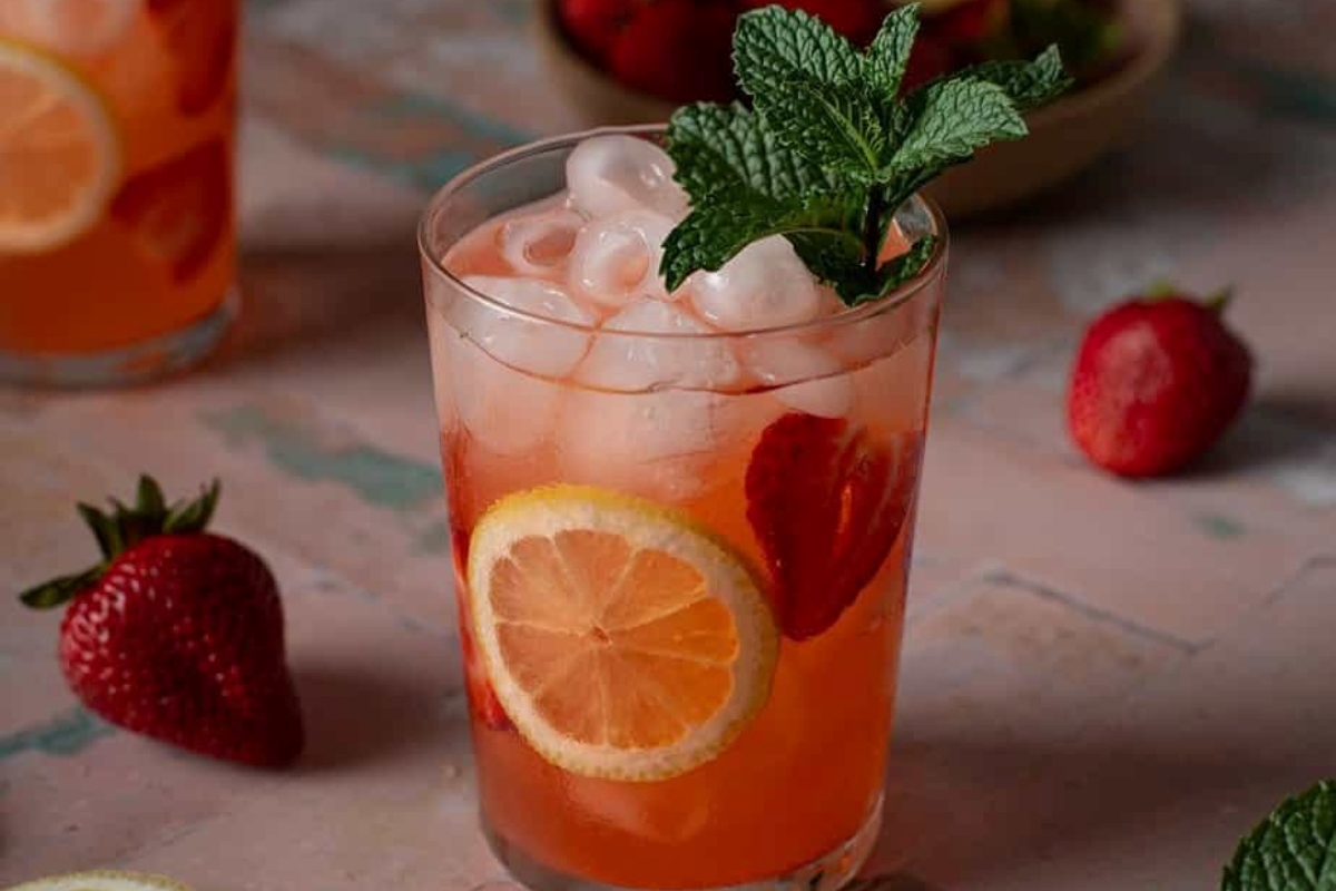 20-mind-blowing-facts-about-strawberry-lemon-cream-mimosa