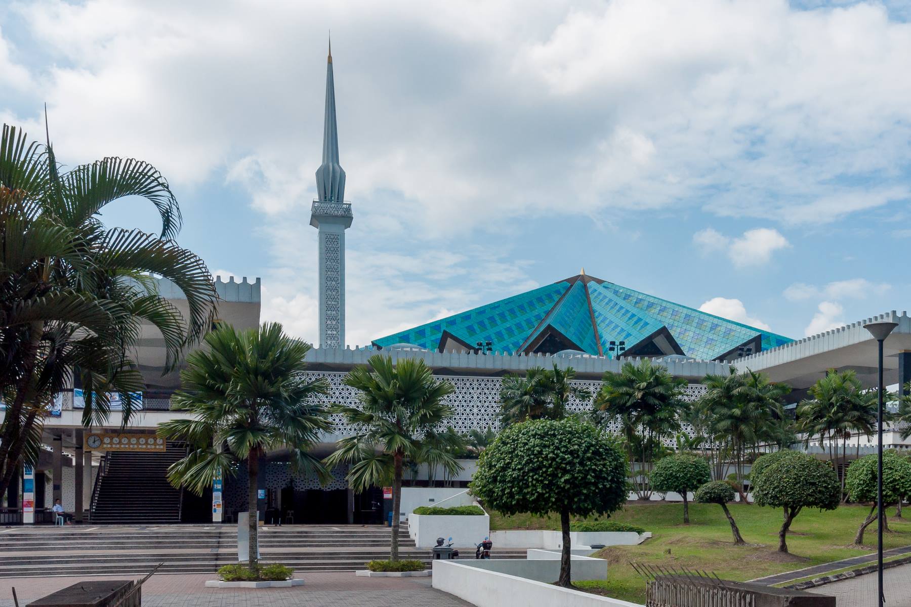 20-surprising-facts-about-national-mosque-of-malaysia-masjid-negara