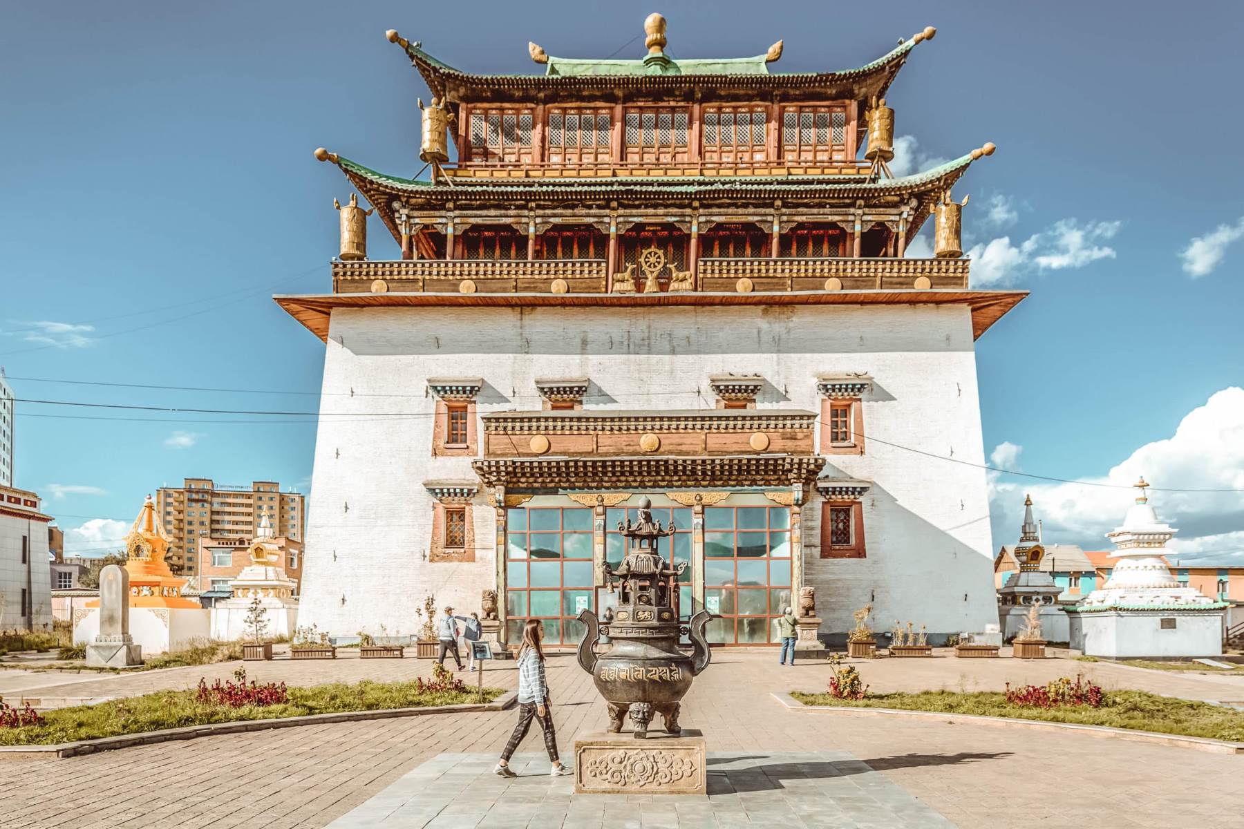 8-astonishing-facts-about-gandan-monastery