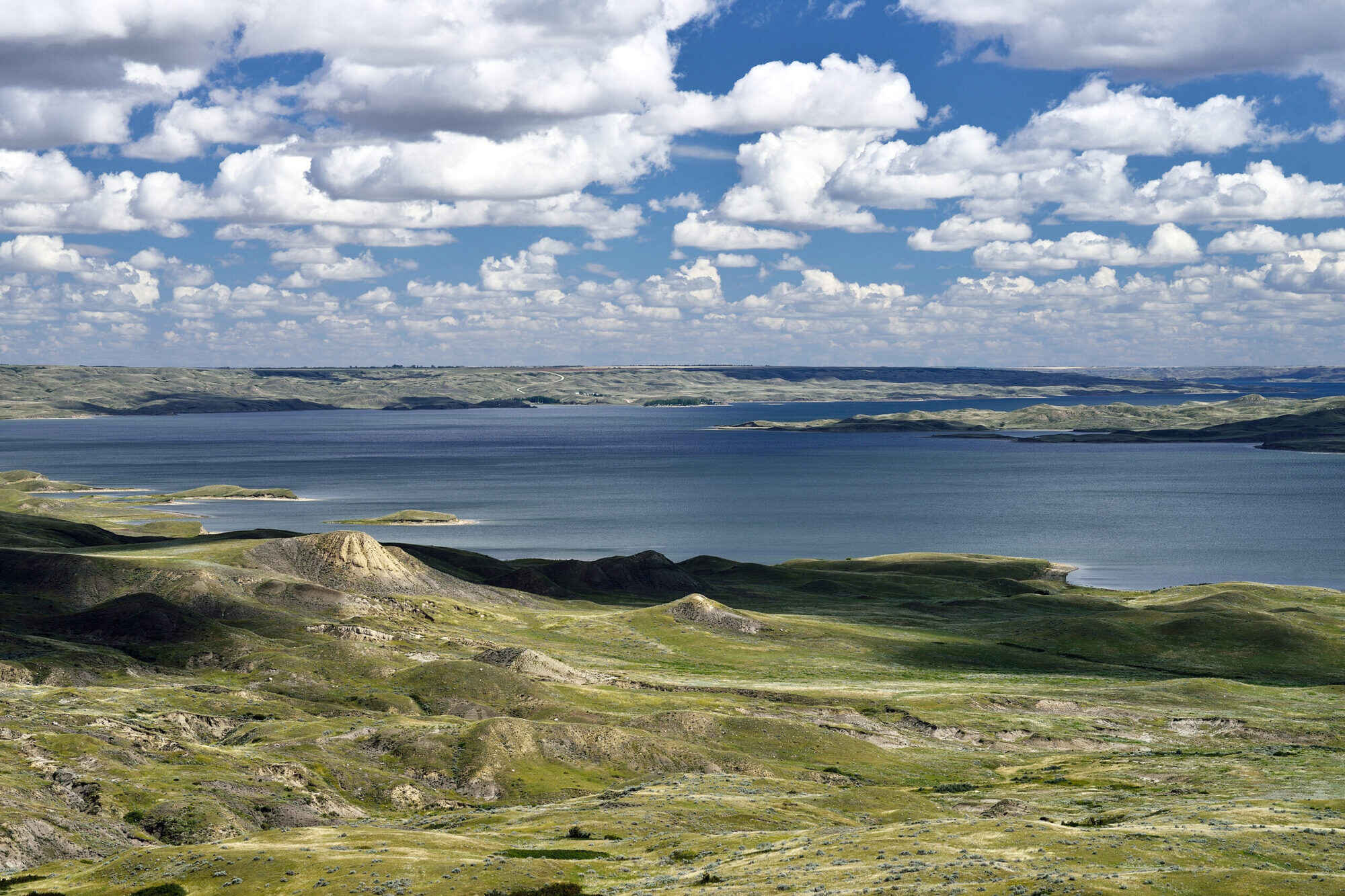 8-astonishing-facts-about-lake-diefenbaker