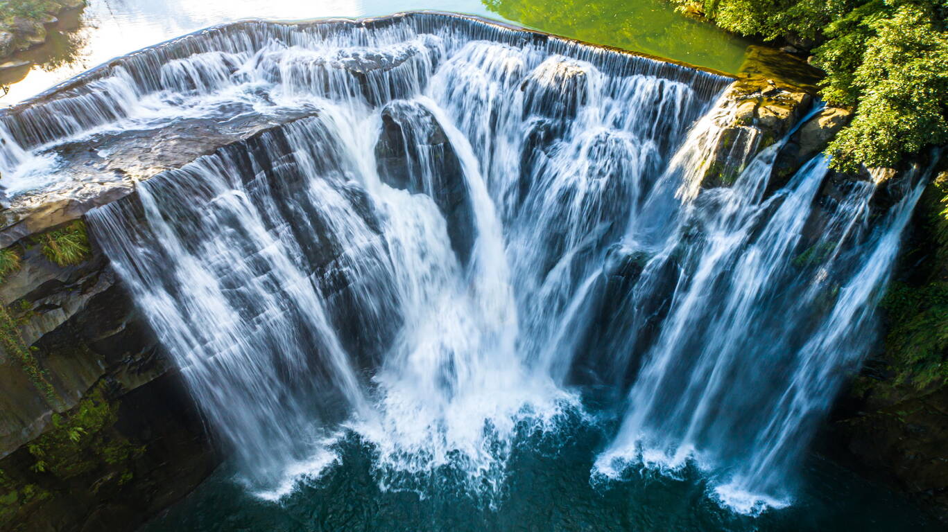 8-astonishing-facts-about-shifen-waterfall