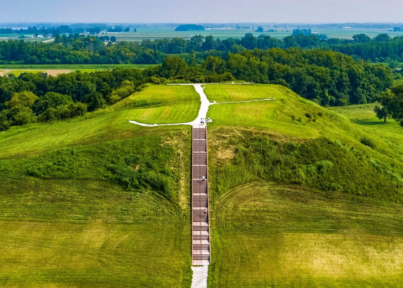 8 Enigmatic Facts About Cahokia Mounds - Facts.net