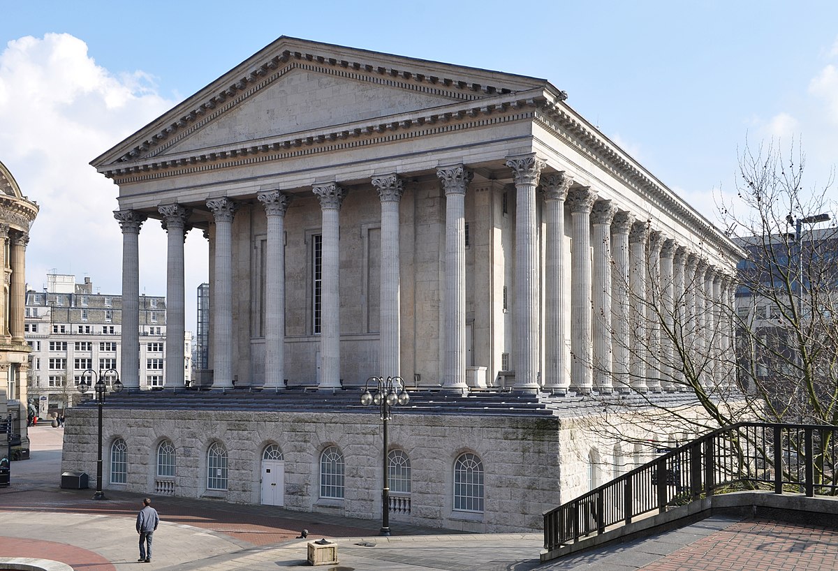 8-enigmatic-facts-about-town-hall-birmingham-england