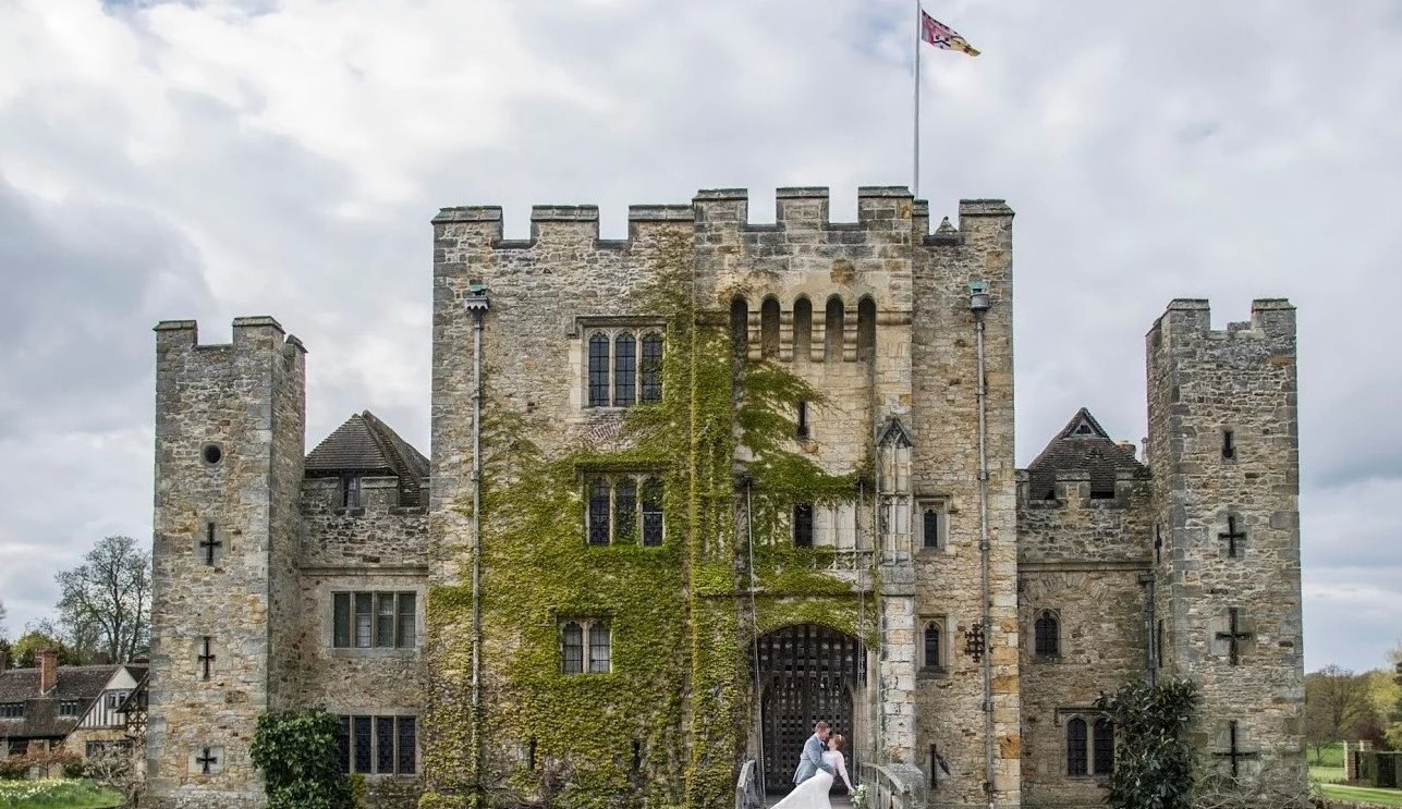 8-extraordinary-facts-about-hever-castle