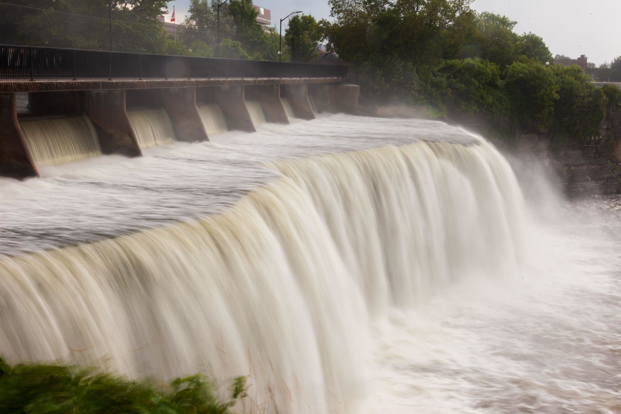 8-extraordinary-facts-about-rideau-falls