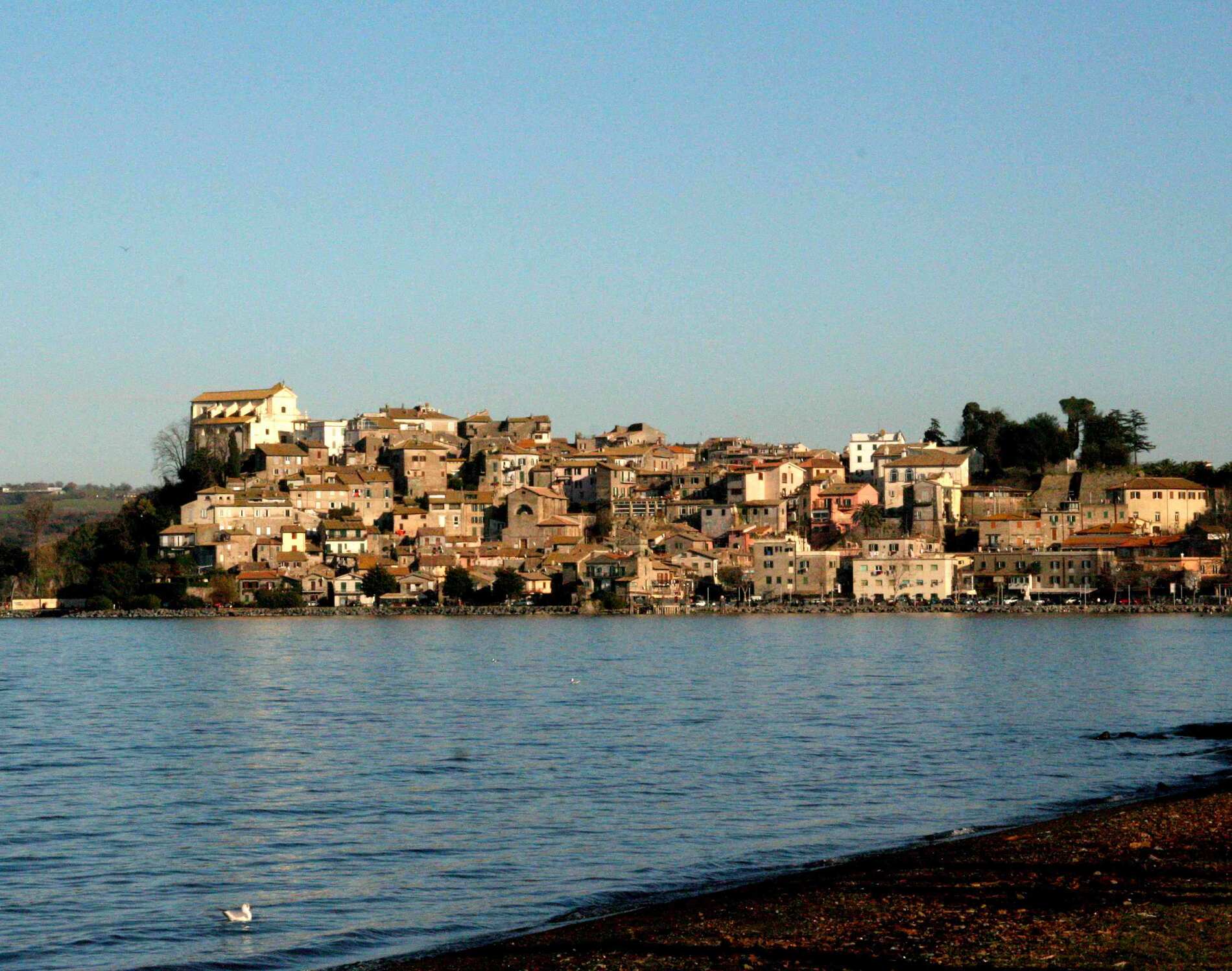 8-fascinating-facts-about-lake-bracciano