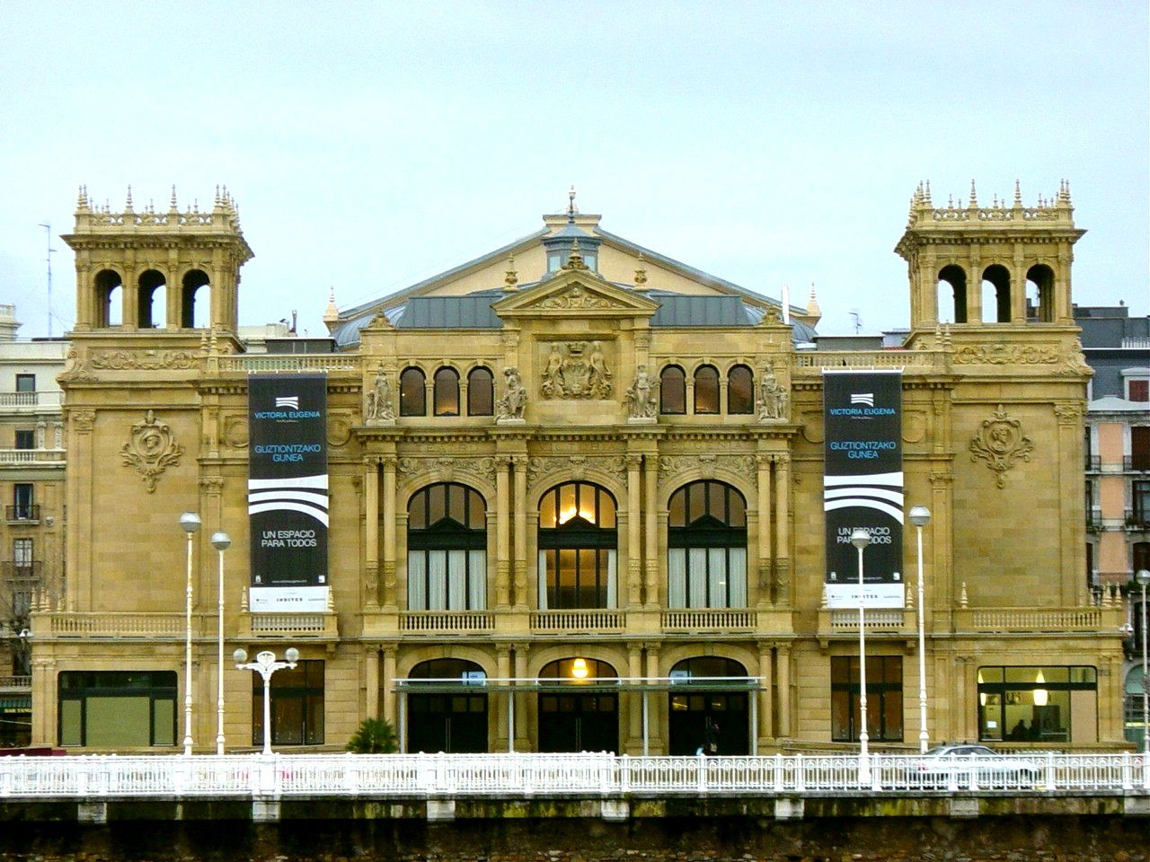 8-fascinating-facts-about-teatro-victoria-eugenia