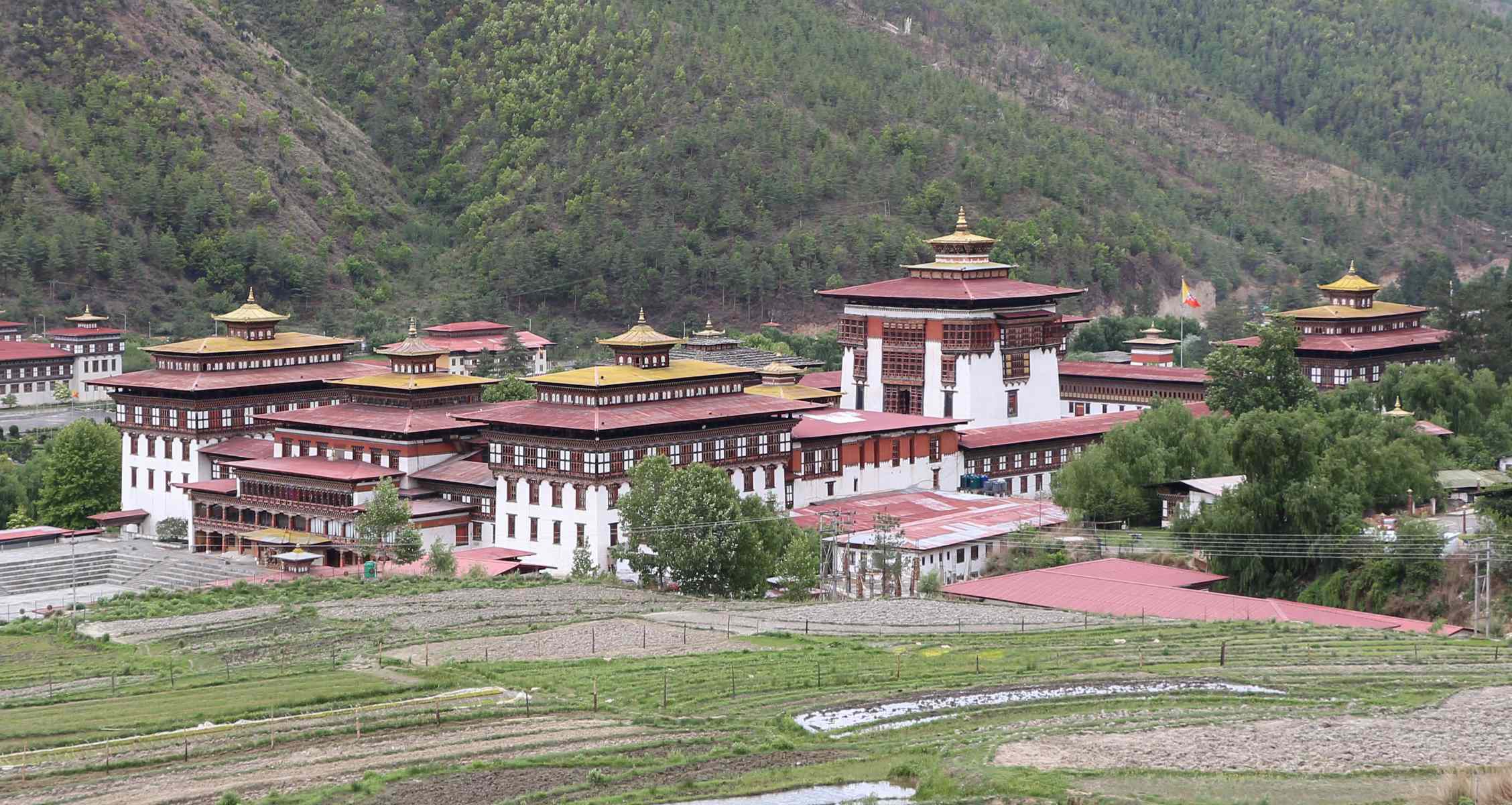 8-intriguing-facts-about-tashichho-dzong