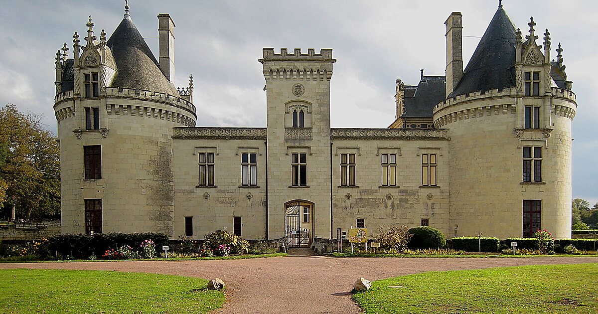 8-mind-blowing-facts-about-chateau-de-breze