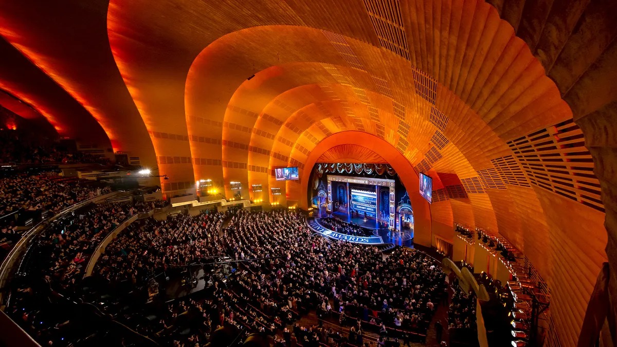 8-mind-blowing-facts-about-radio-city-music-hall