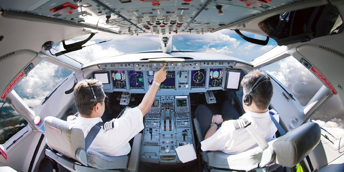 8-surprising-facts-about-airline-pilot