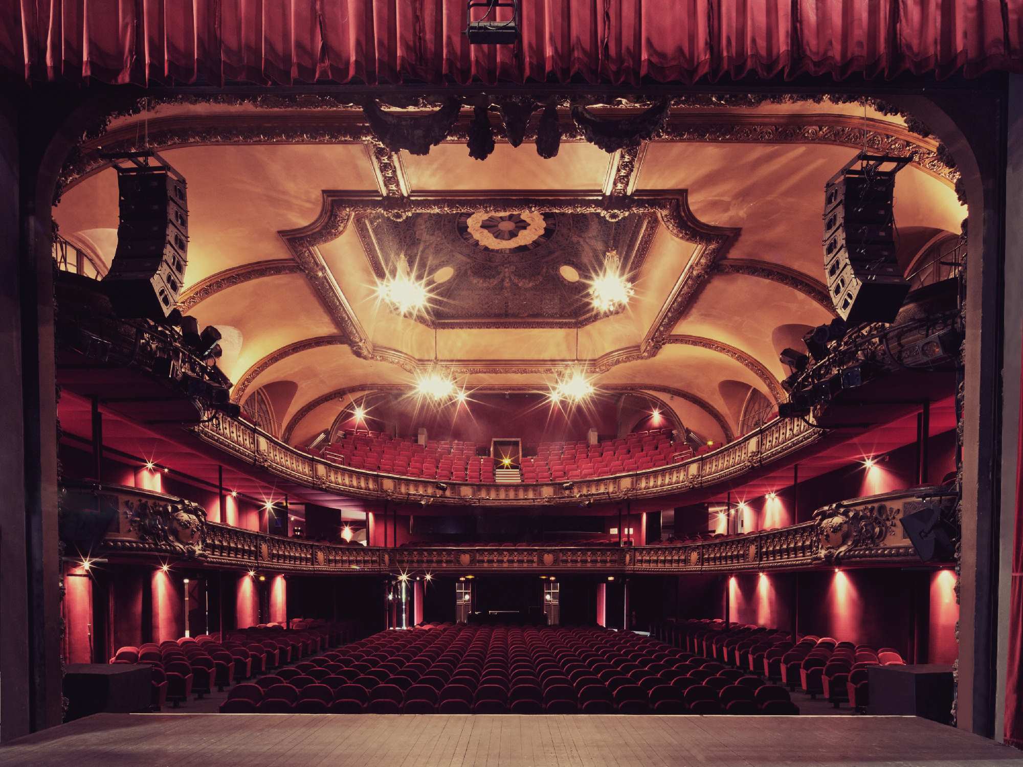 8-surprising-facts-about-le-trianon-paris