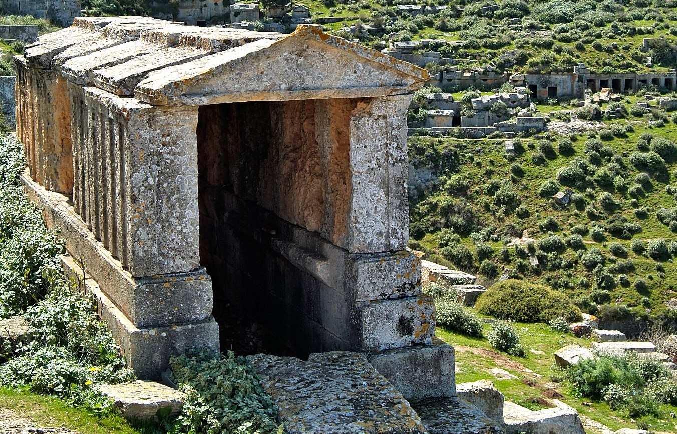 9-enigmatic-facts-about-cyrene-necropolis