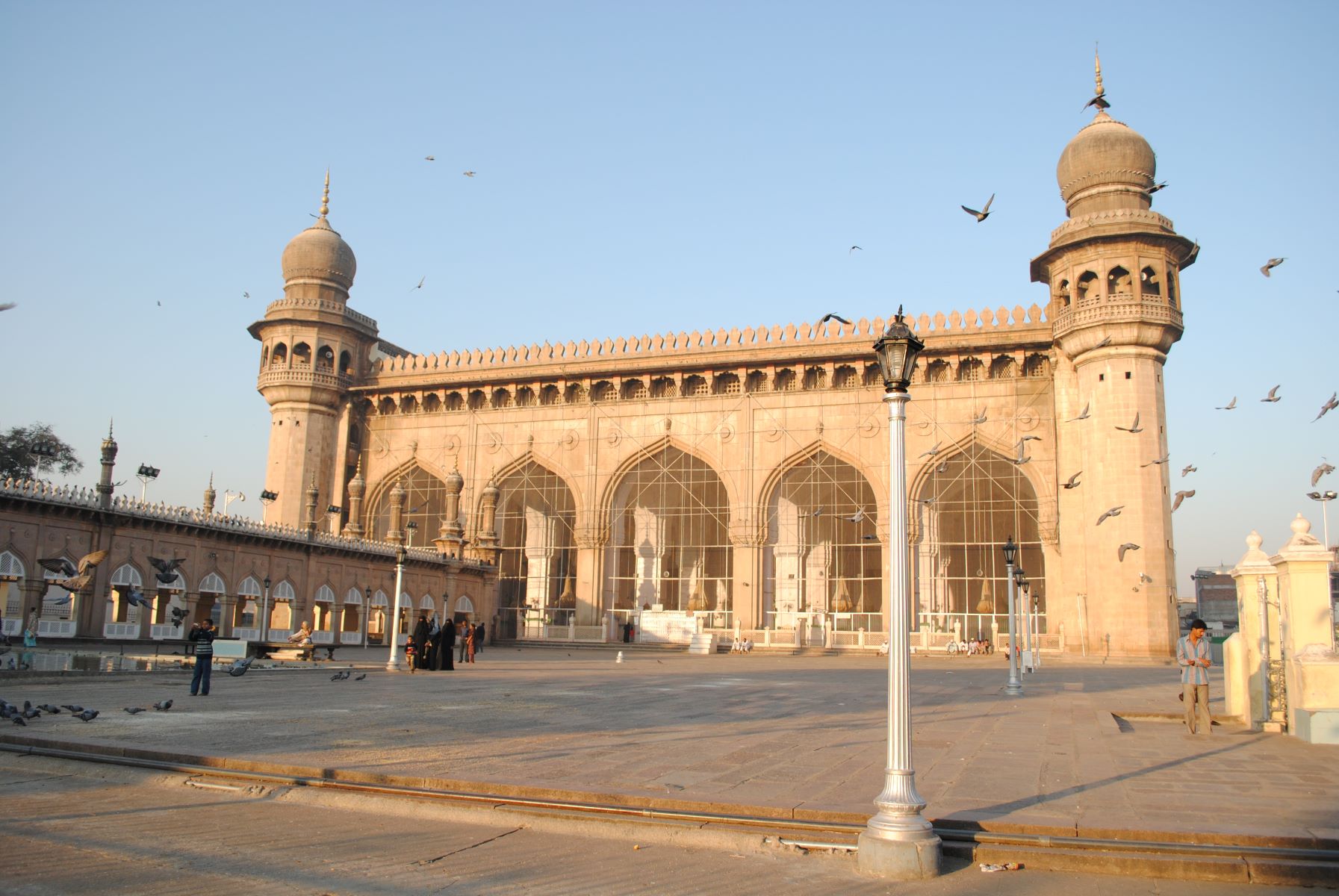 9-enigmatic-facts-about-mecca-masjid