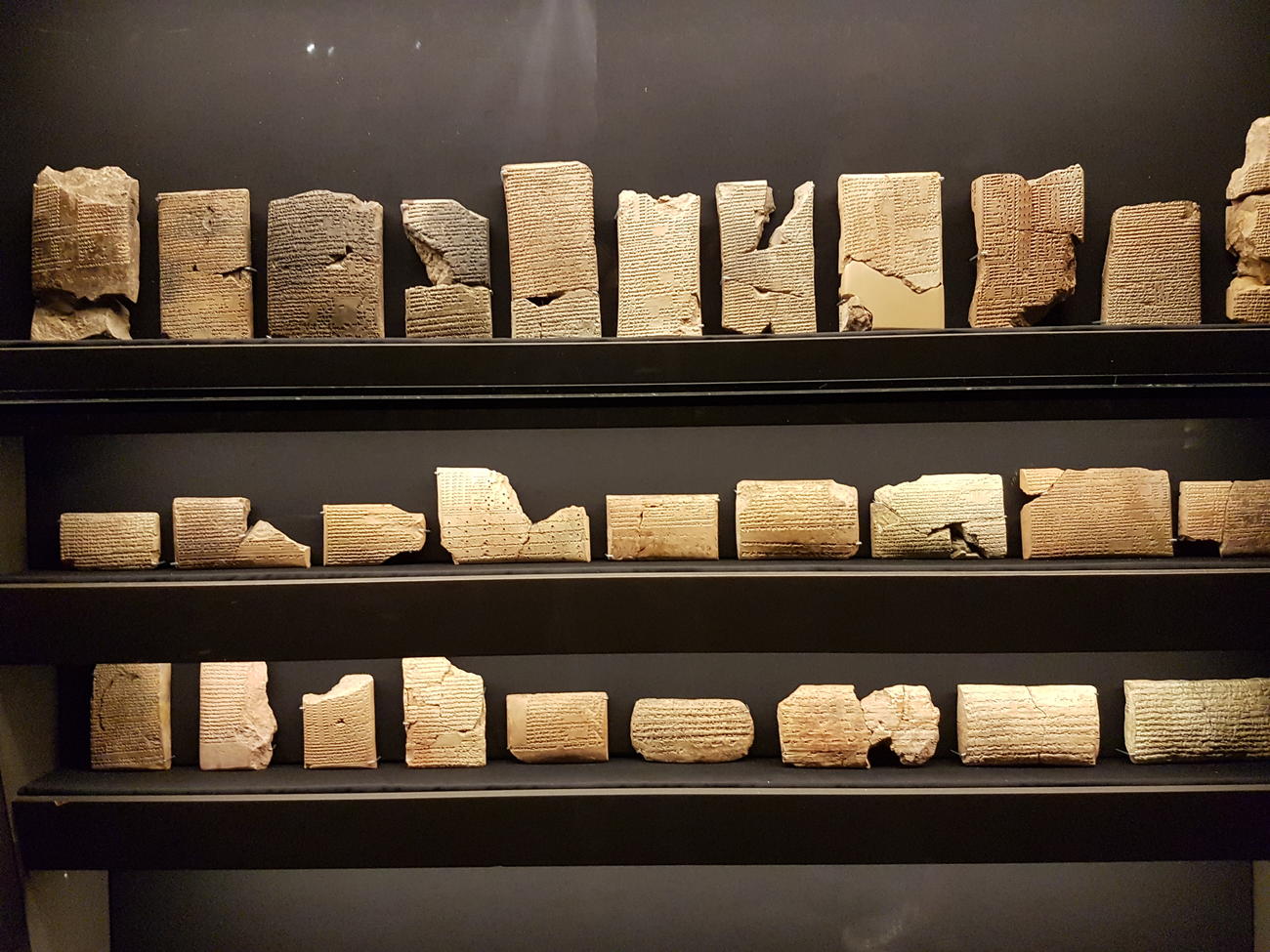 9-extraordinary-facts-about-the-library-of-ashurbanipal