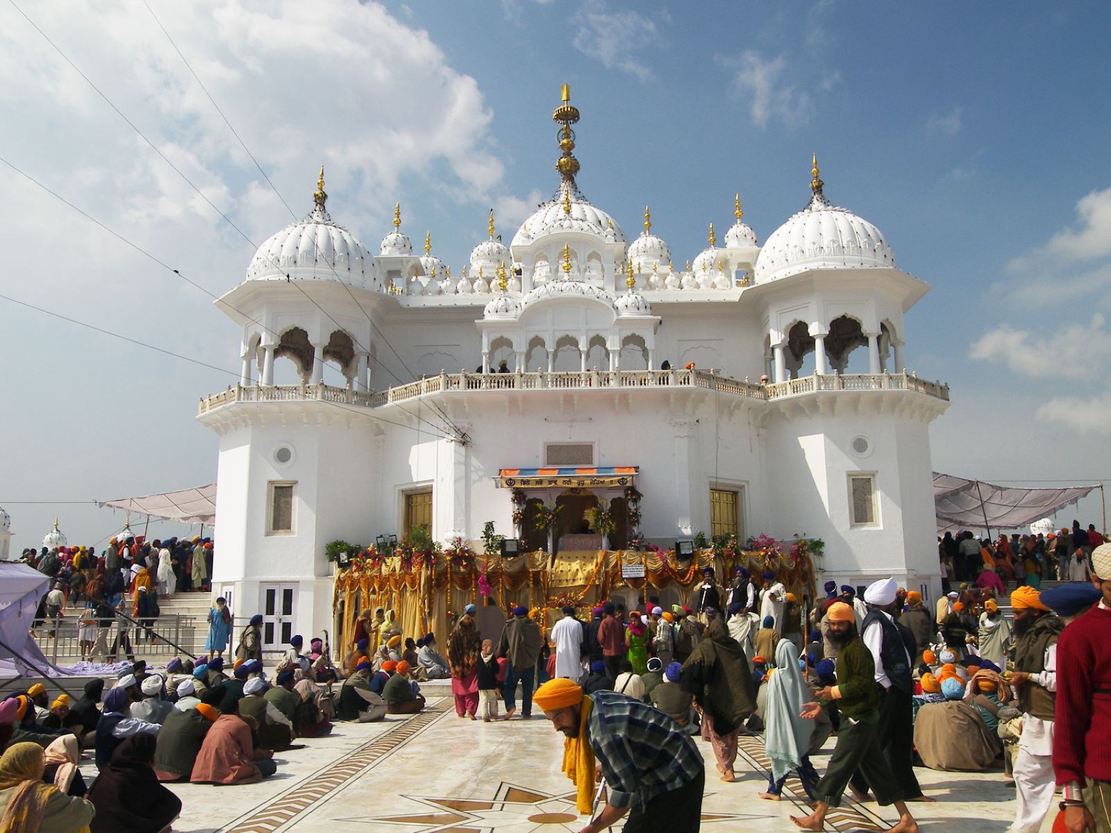 9-fascinating-facts-about-takht-kesgarh-sahib