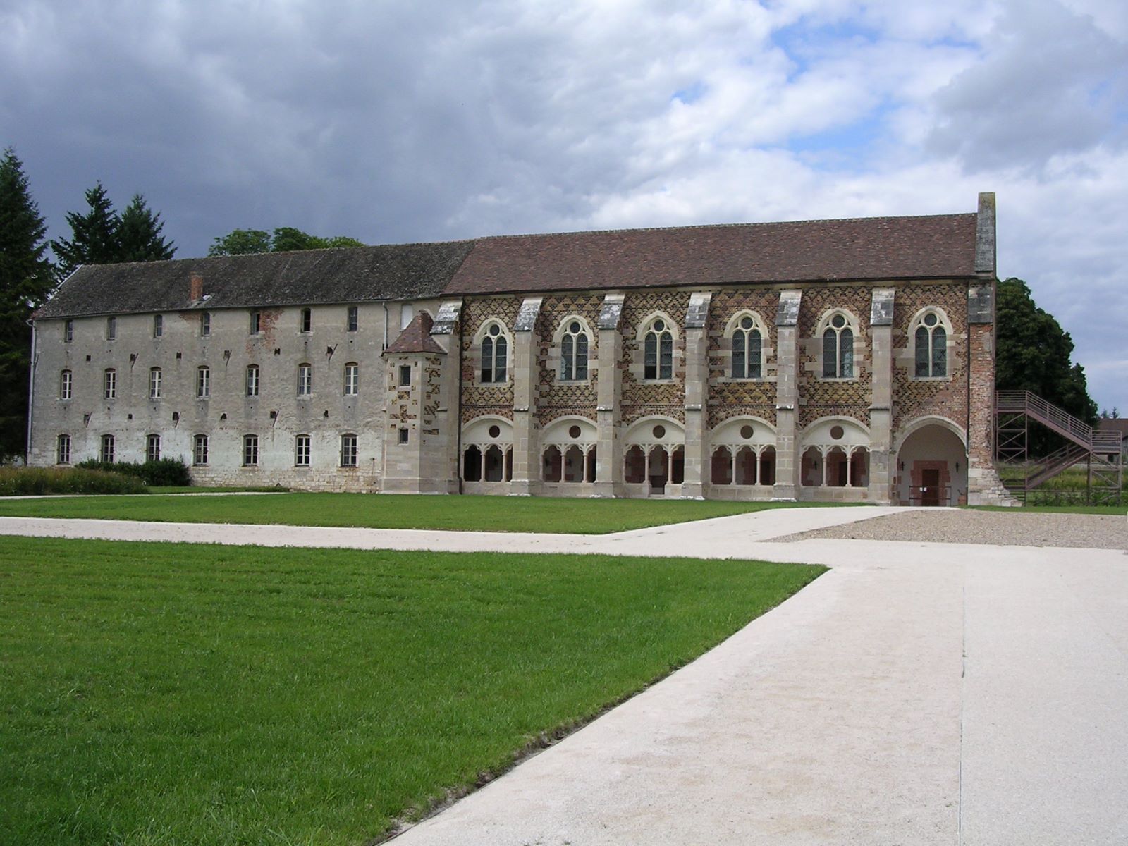 9-surprising-facts-about-citeaux-abbey