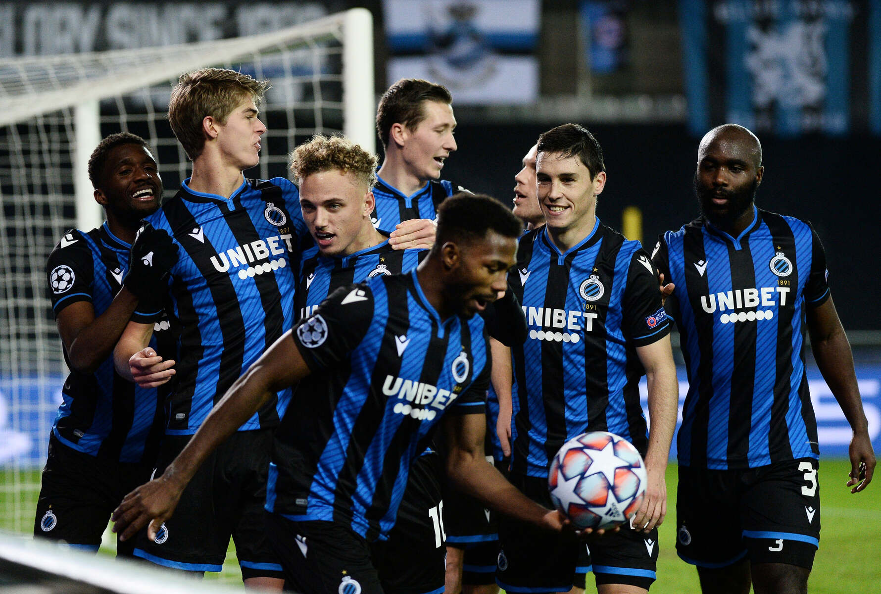 Club Brugge - KV Kortrijk: team selection