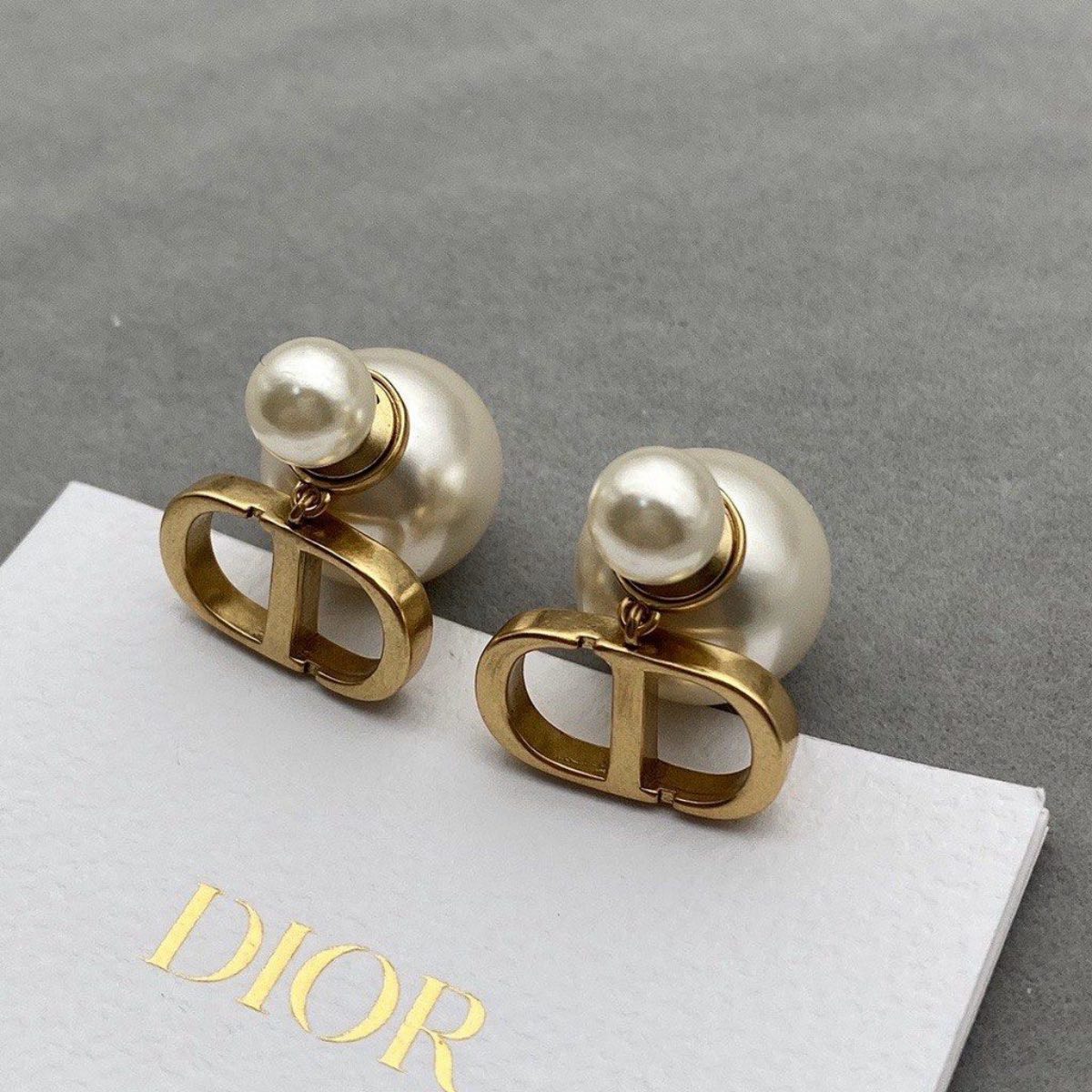 10-enigmatic-facts-about-dior-earrings
