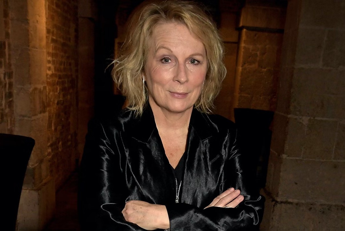 10-enigmatic-facts-about-jennifer-saunders
