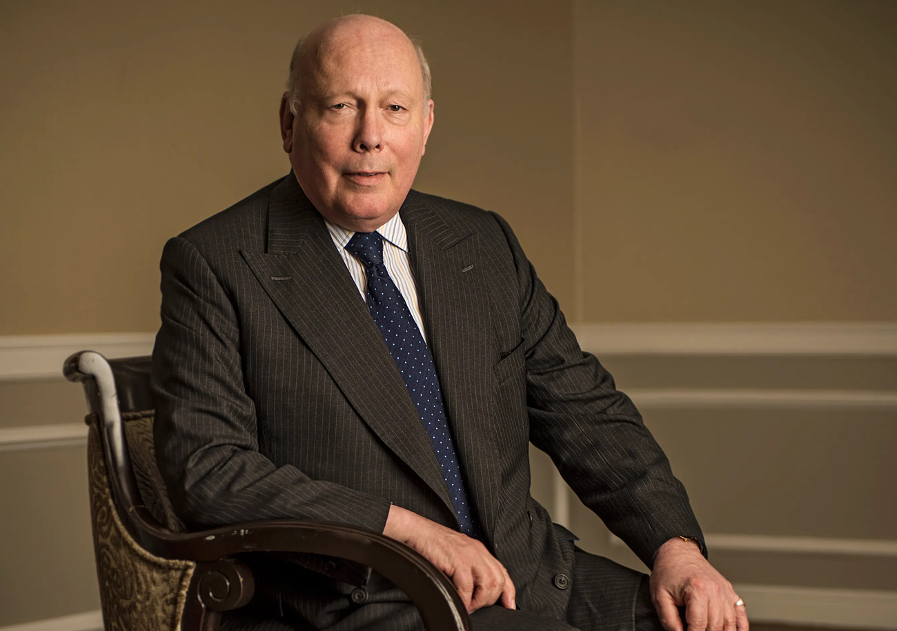 10-extraordinary-facts-about-julian-fellowes