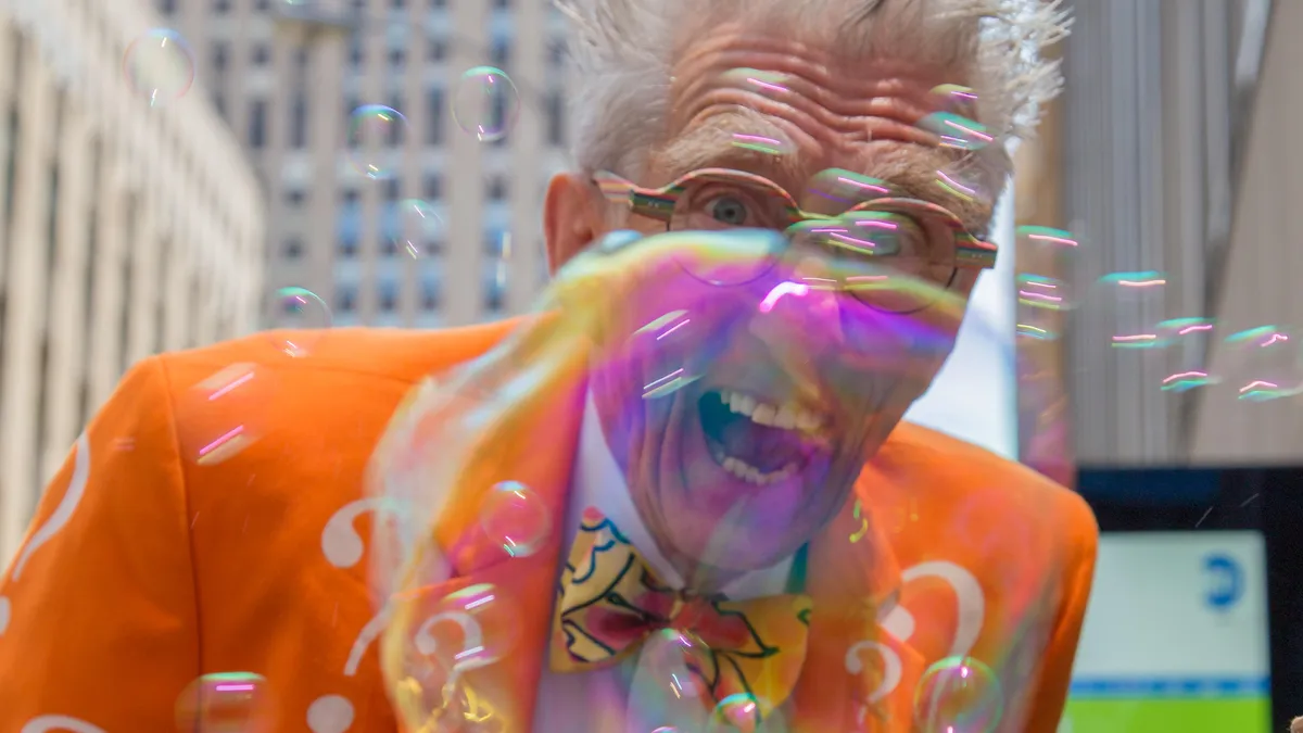 10-mind-blowing-facts-about-matthew-lesko