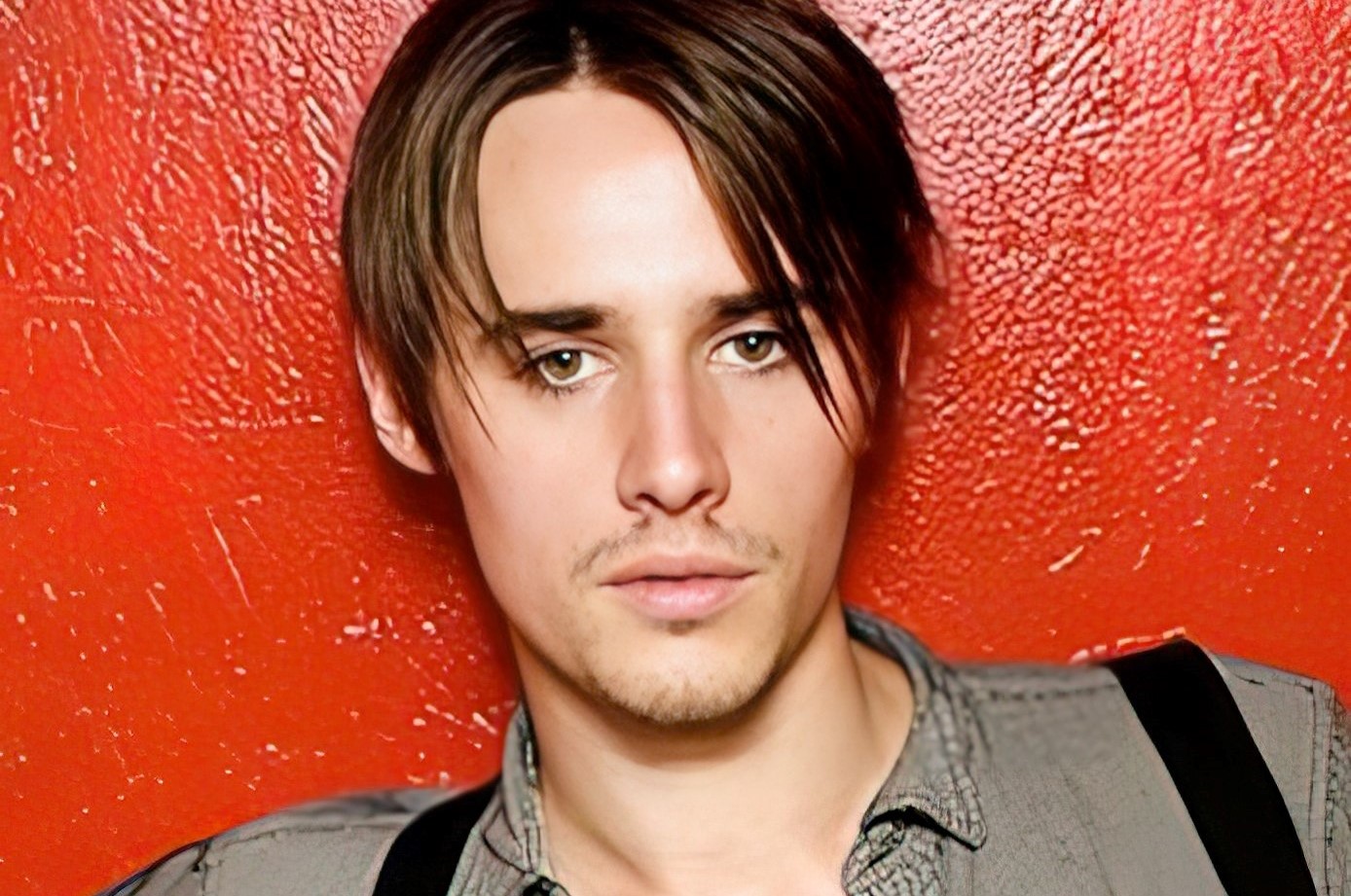 10-surprising-facts-about-reeve-carney