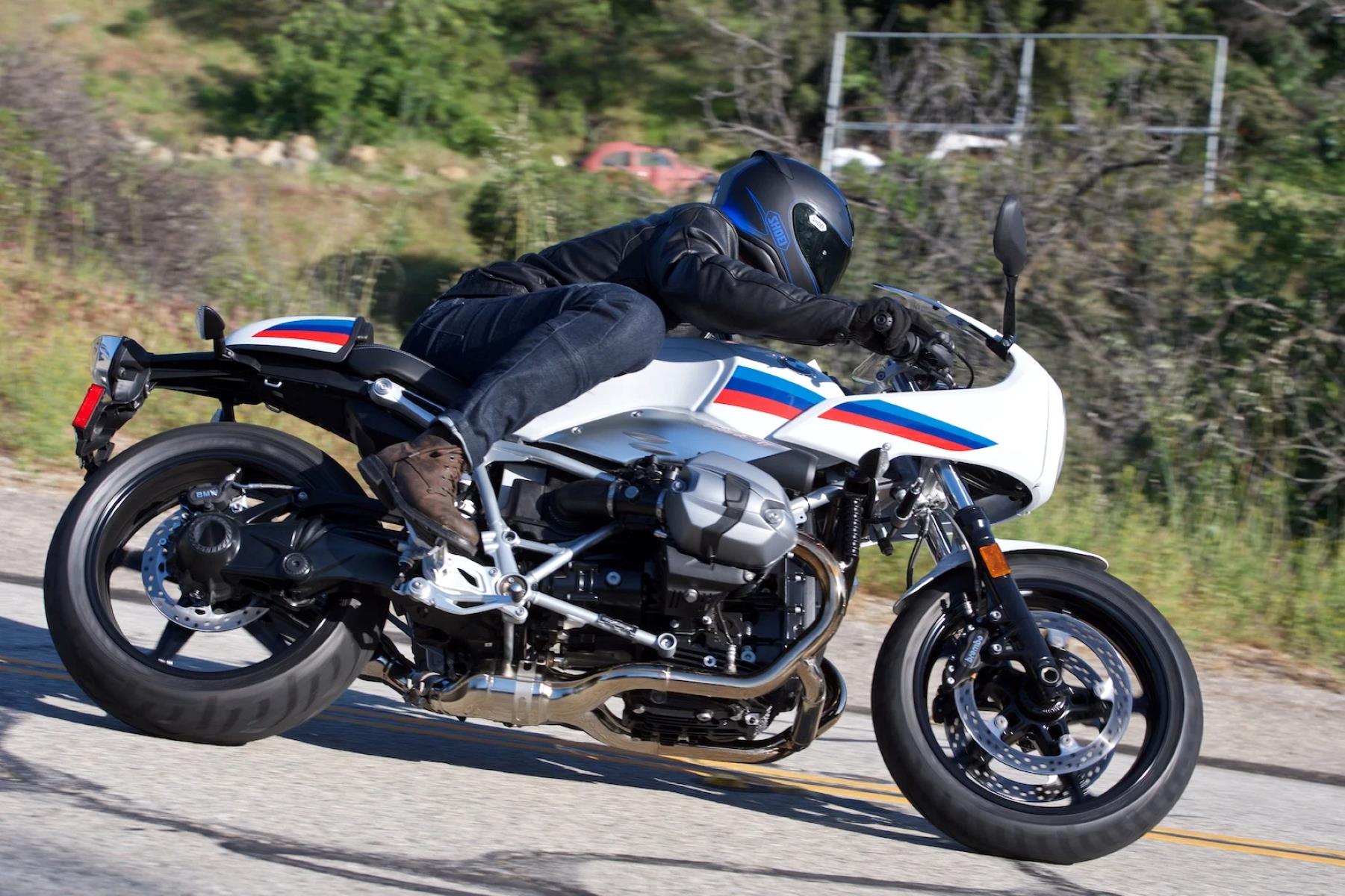 11-extraordinary-facts-about-bmw-r-ninet-racer