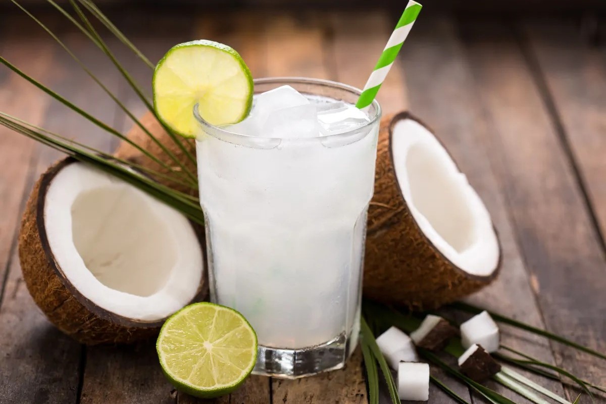 11-mind-blowing-facts-about-coconut-water-champagne-punch